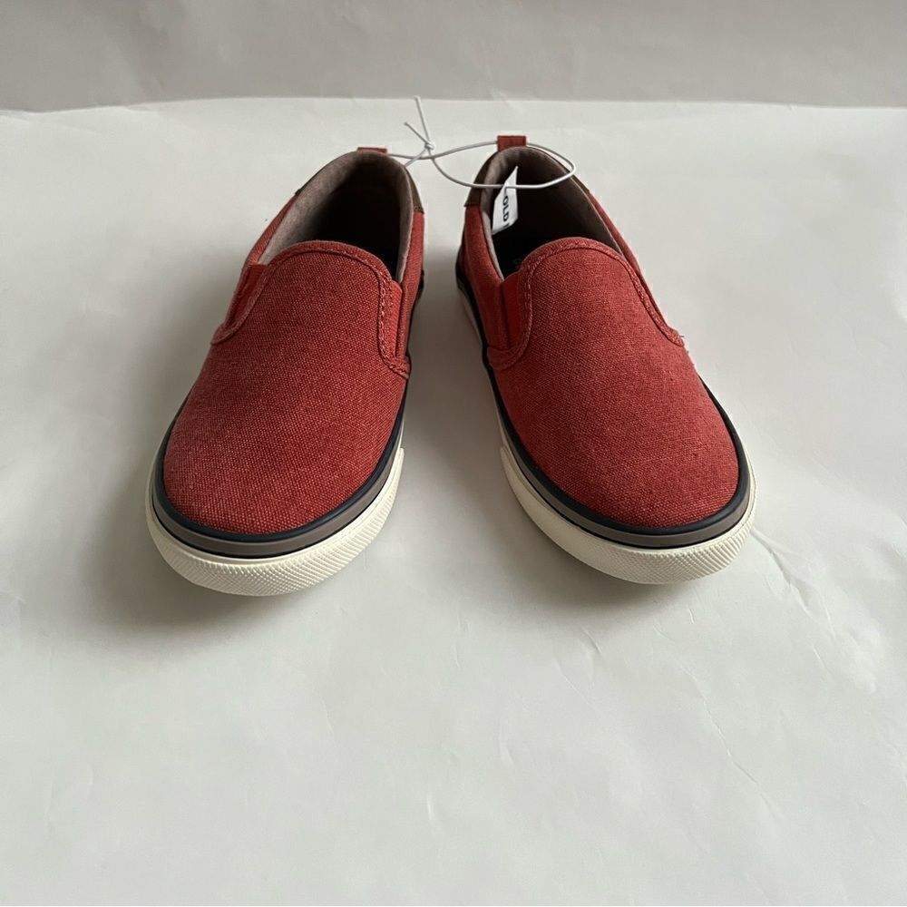 Old Navy Boy slip on shoes size 9